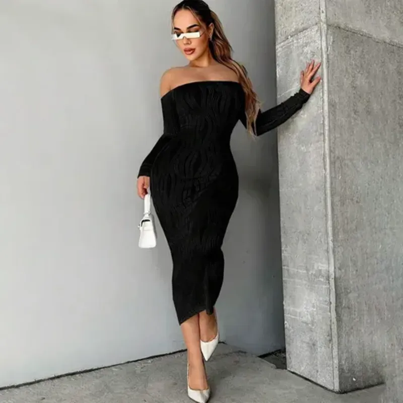 Vestido negro de manga larga 