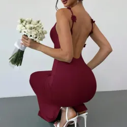 Vestido rojo con rosas