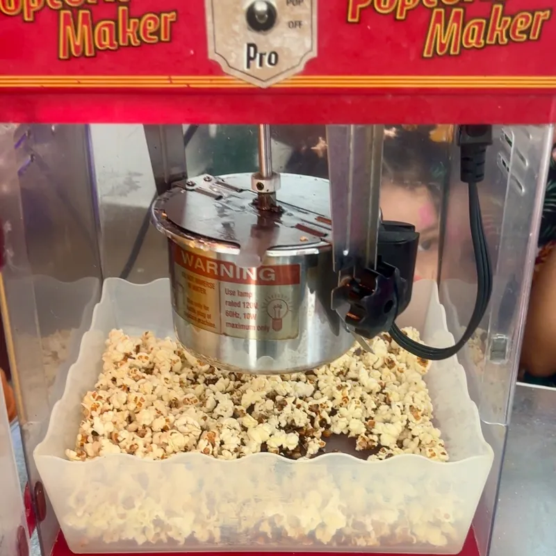 MÁQUINA DE PALOMITAS DE MAÍZ 