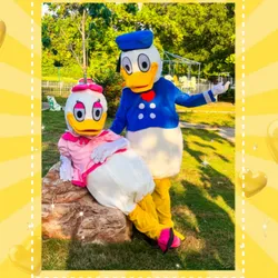 SORPRESA CON PATO DONALD Y DEISY