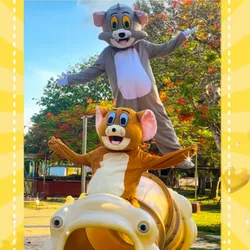 SORPRESA CON TOM Y JERRY