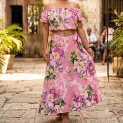 Juego de Saya y Blusa estampado Rosado