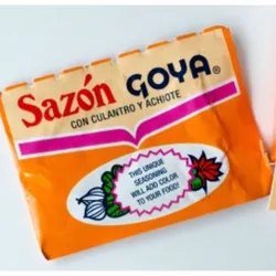 Sazón Goya con Culantro y Achiote