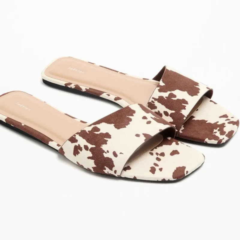 Lefties sandalias plana animal print