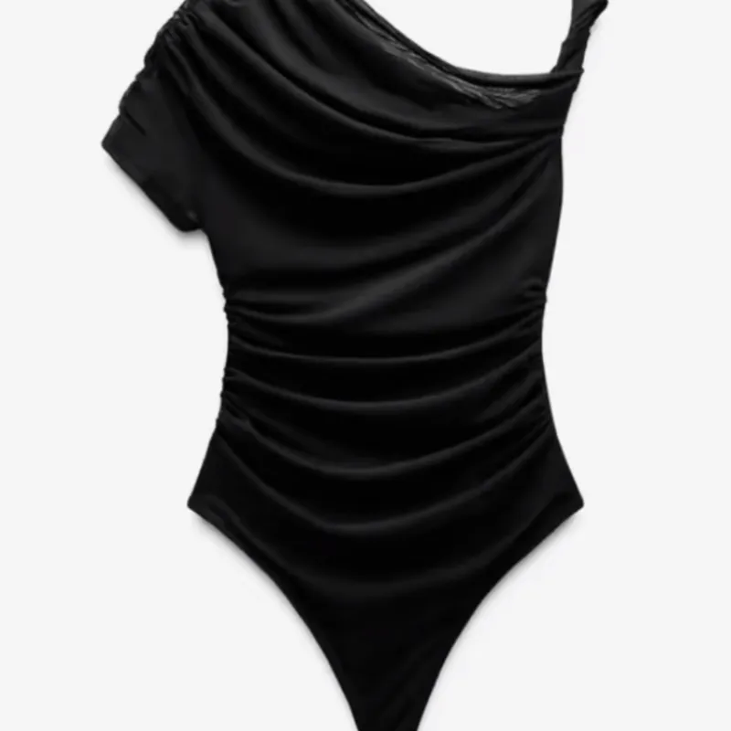 Zara body asimétrico nudo 