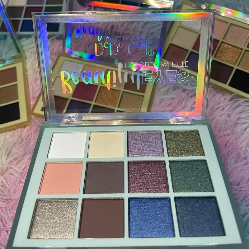 Paleta de sombras. Tonos fríos. 