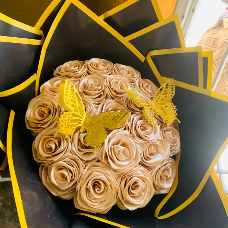 Rosa, eterna 