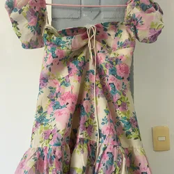 Vestido corto floreado 🌸
