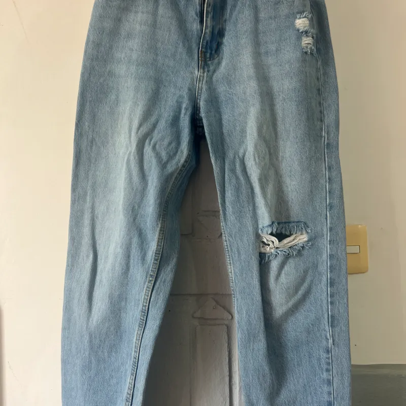 Pantalón Mezclilla corte recto 