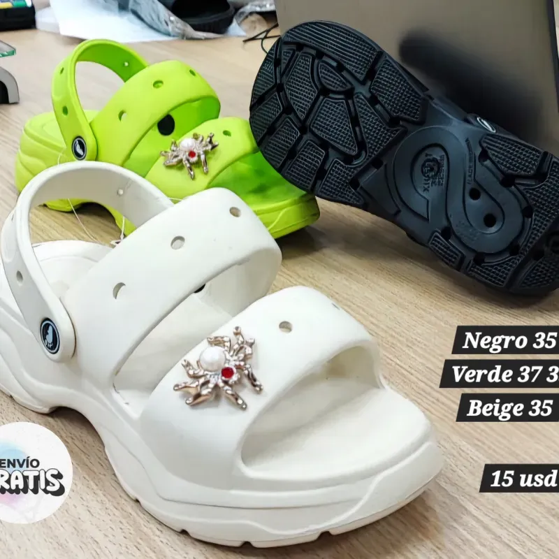 Crocs abiertas tipo sandalia 