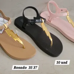Sandalias engomadas 
