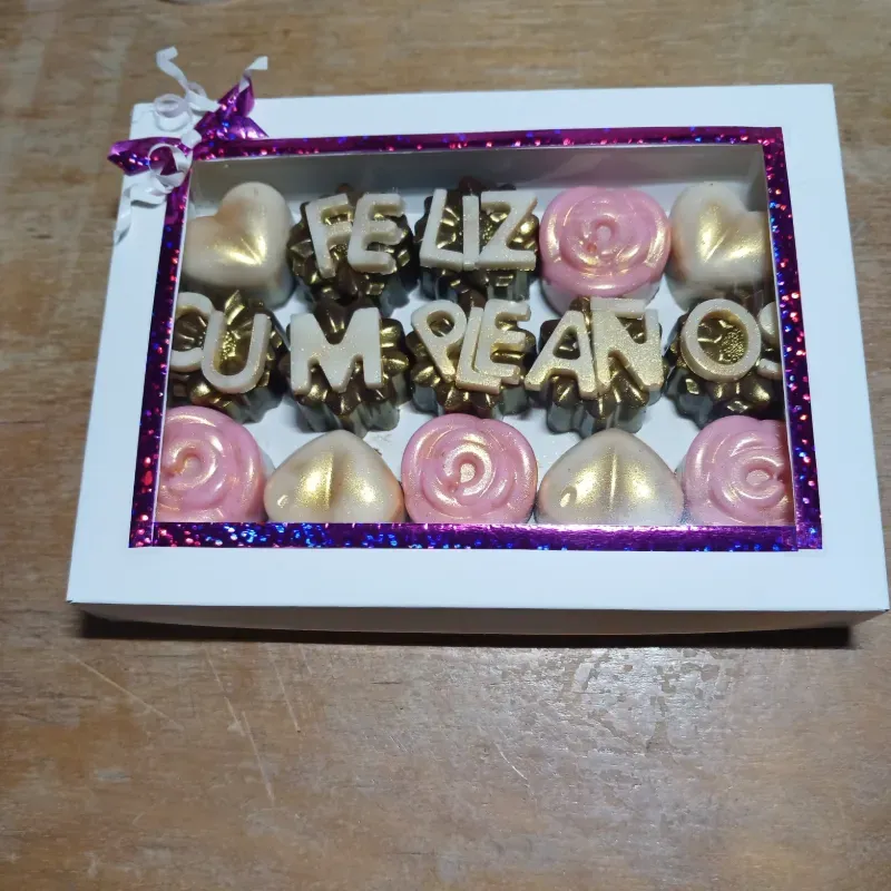 Rosas💐 y 🩷 Corazones Feliz Cumpleaños 