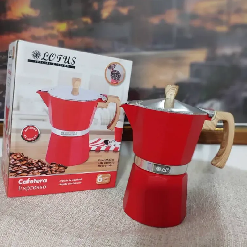 CAFETERA DE 6 TAZAS. MARCA LOTUS