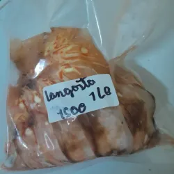 Colas de langosta limpia