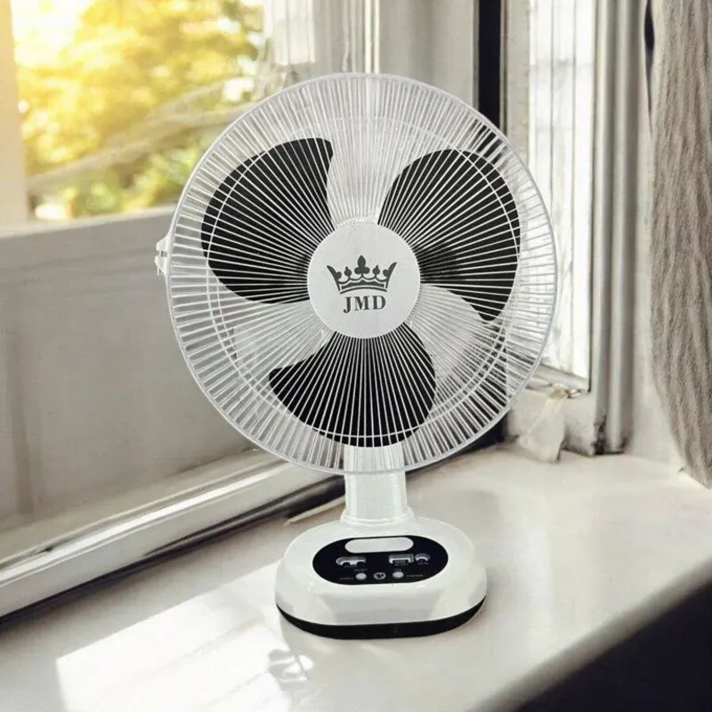 VENTILADOR RECARGABLE DE MESA JMD 12"