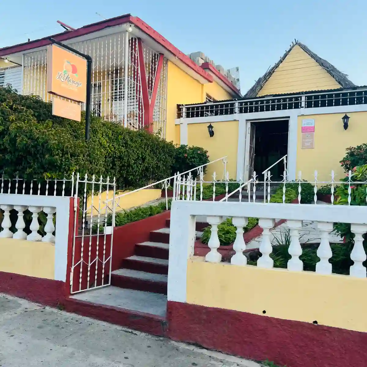 Los Naranjo Restaurant