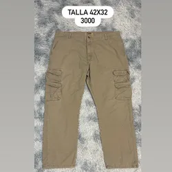 Pantalón cargo