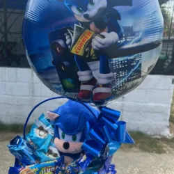 Cesta con confituras variadas y peluche 