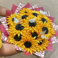 Ramo de 15 Girasoles Eternos con Agregos
