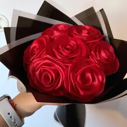 Ramo de 7 Rosas Eternas 