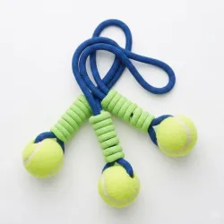 Pelota con cuerda