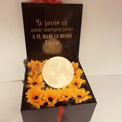 Aniversario con Luna y Girasoles