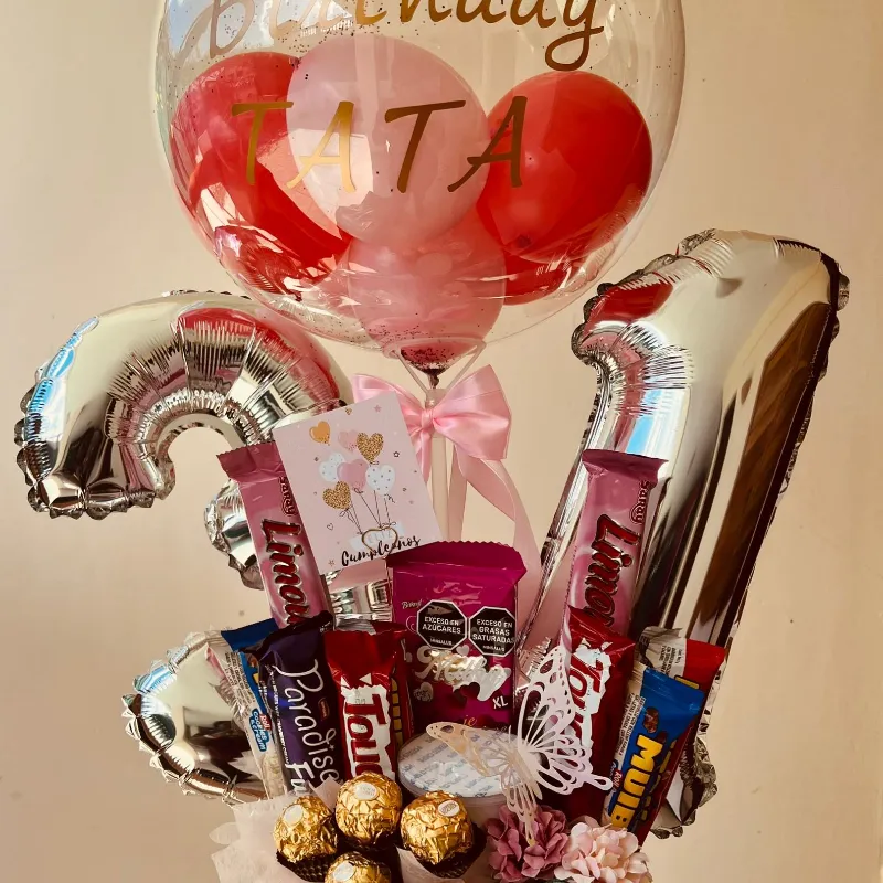 Feliz cumple con globos de número y globo burbujas