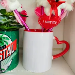 Jarra con asa en forma de corazón ❤️