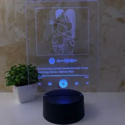 Lámpara solo con letras o siluetas.