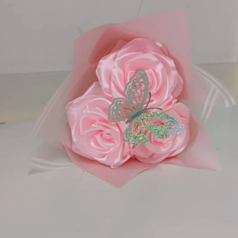 Ramo de Tres Rosas Eternas