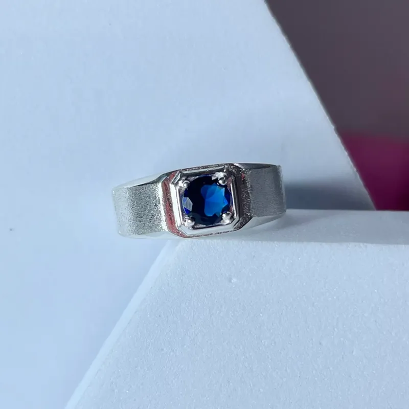 Alianza con pedrería azul