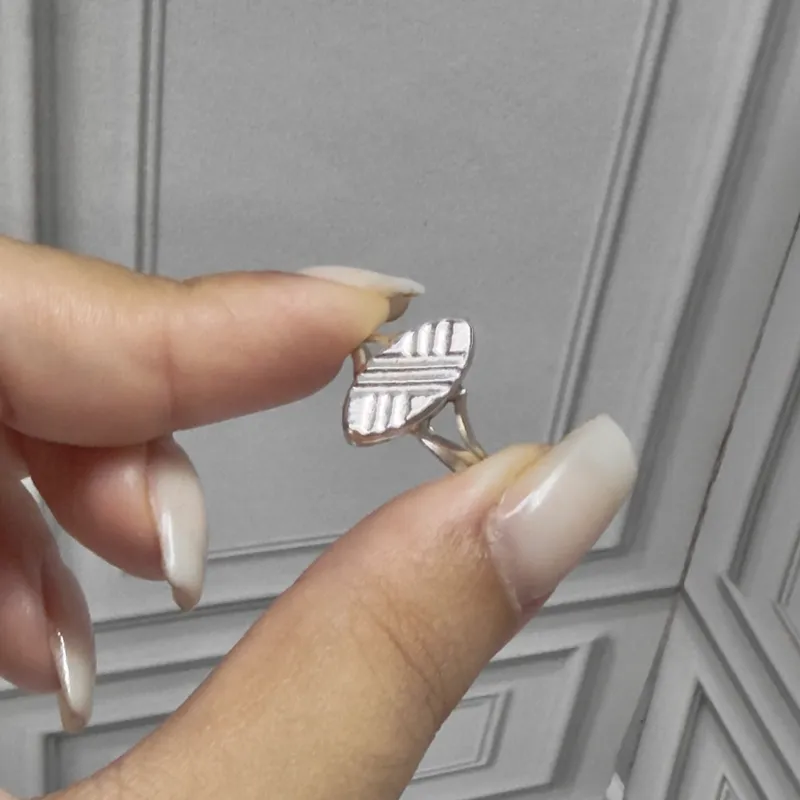 Anillo Almendra tallada