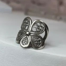 Anillo llamativo 3305