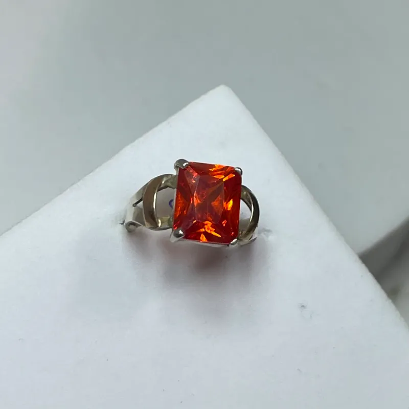 Anillo llamativo 3308