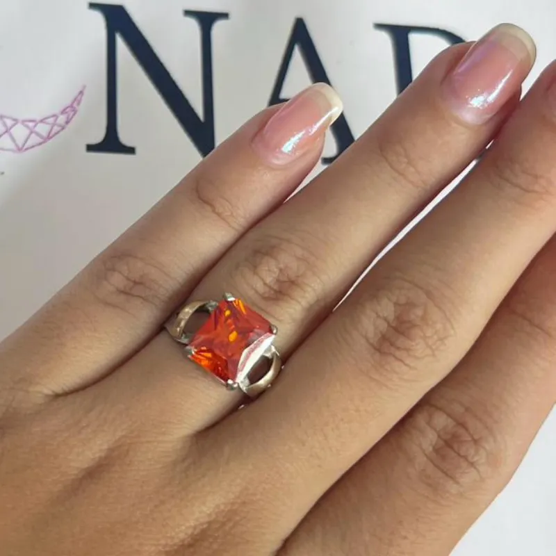 Anillo llamativo 3308