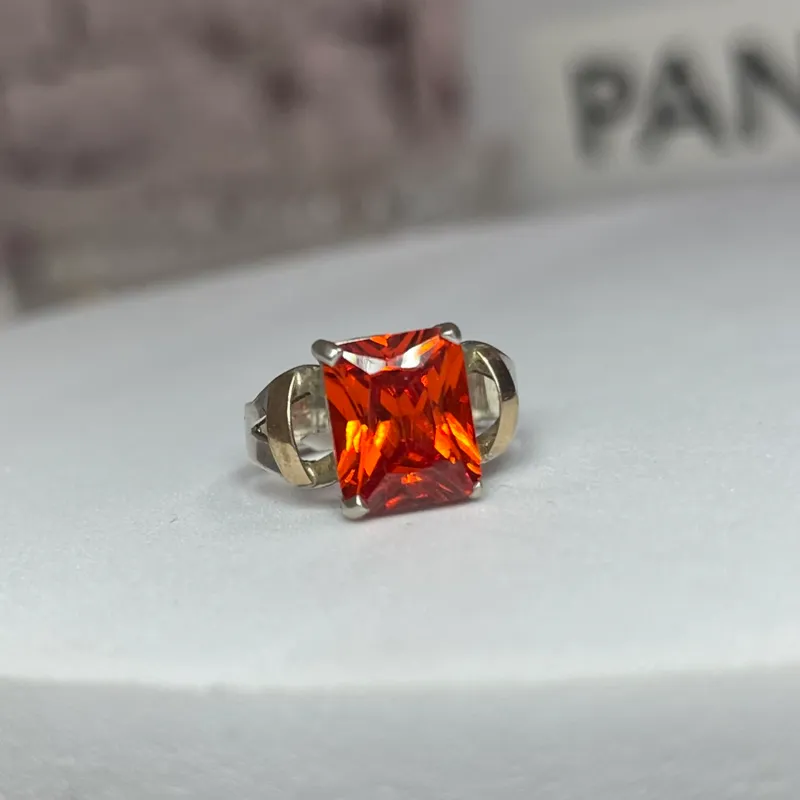 Anillo llamativo 3308