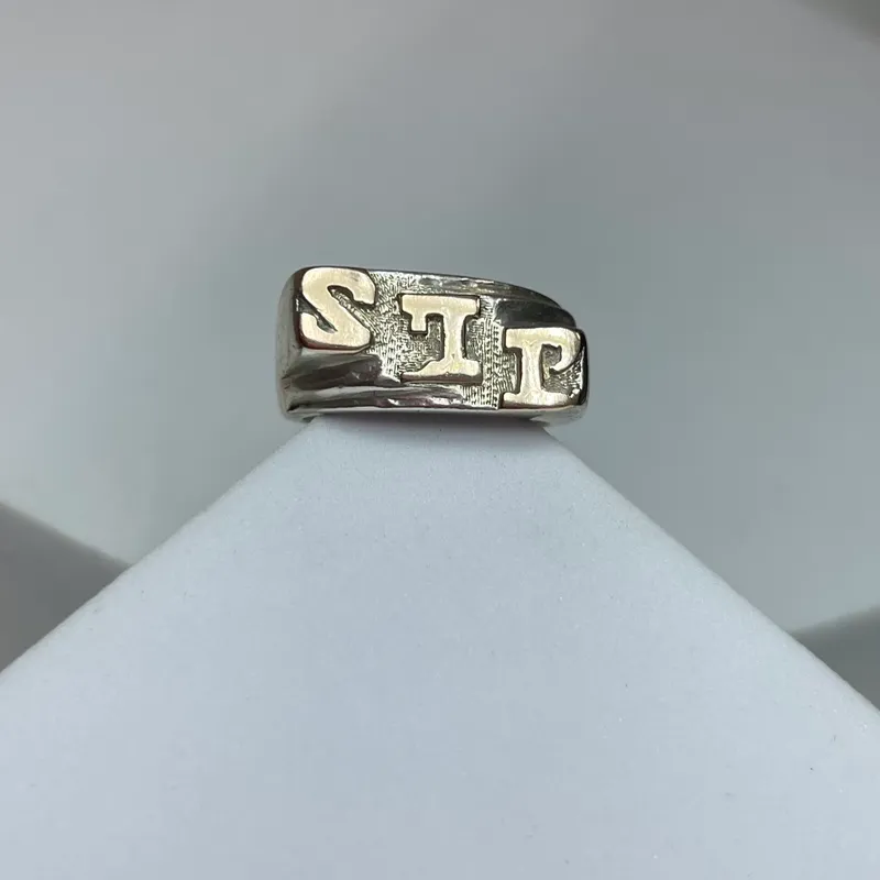 Anillo llamativo 3309