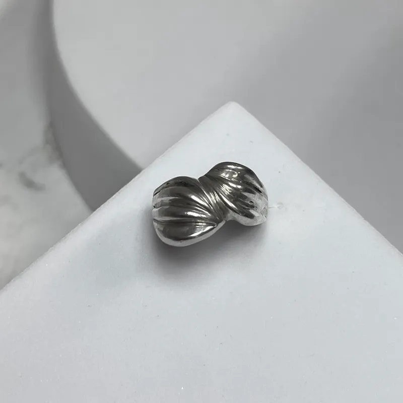 Anillo llamativo 3310