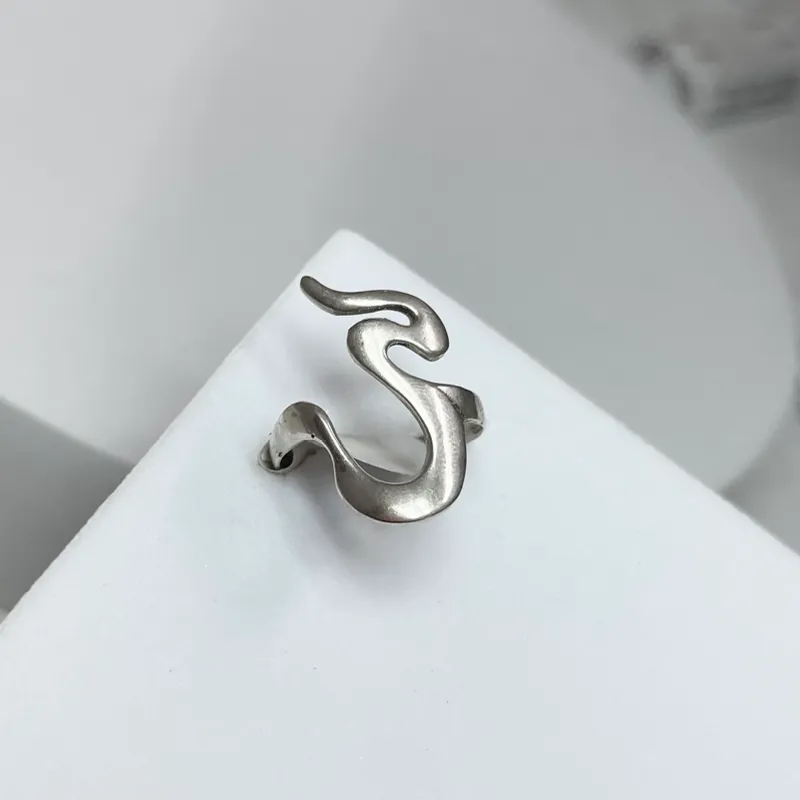Anillo llamativo 3311