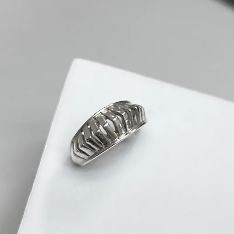 Anillo llamativo 3316