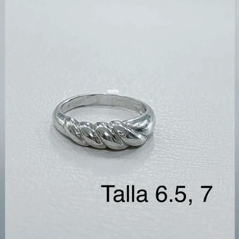 Anillo llamativo 3317