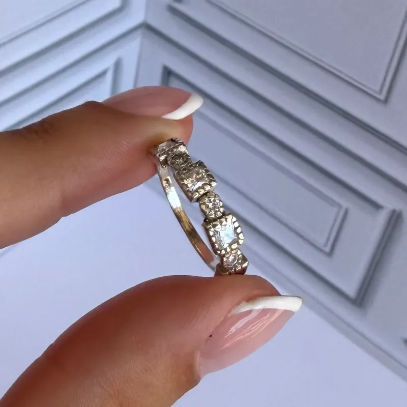 Anillo original circonias