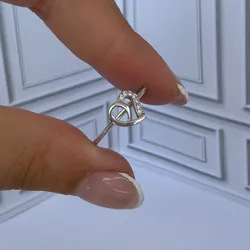 Anillo original corazón piedritas