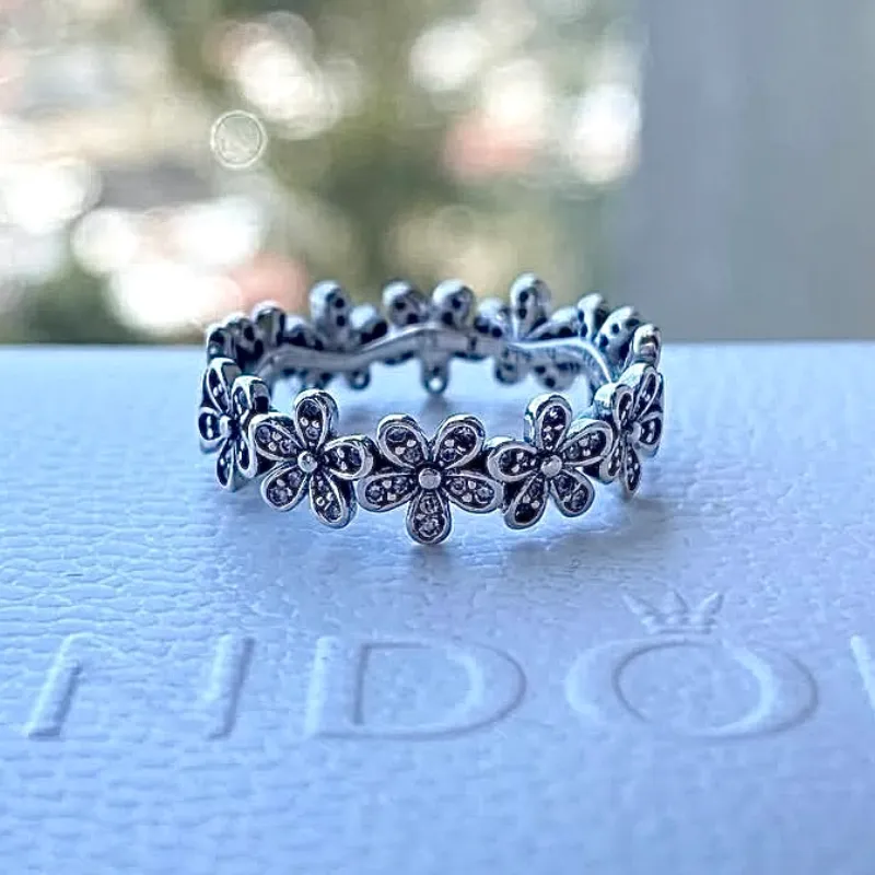 Anillo Pandora  Corona de margaritas 