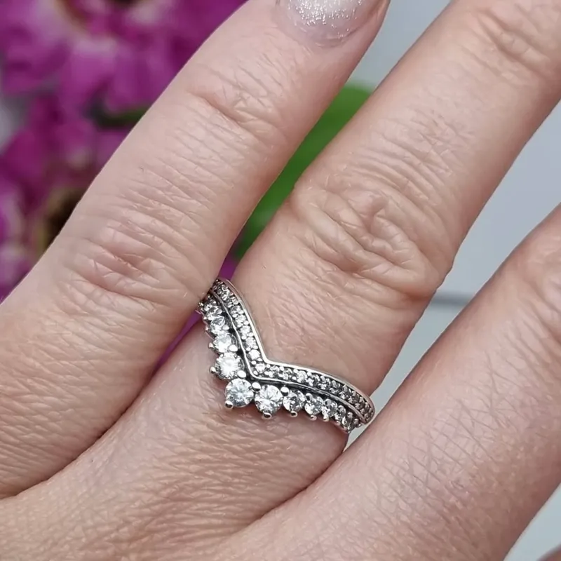 Anillo Pandora corona 
