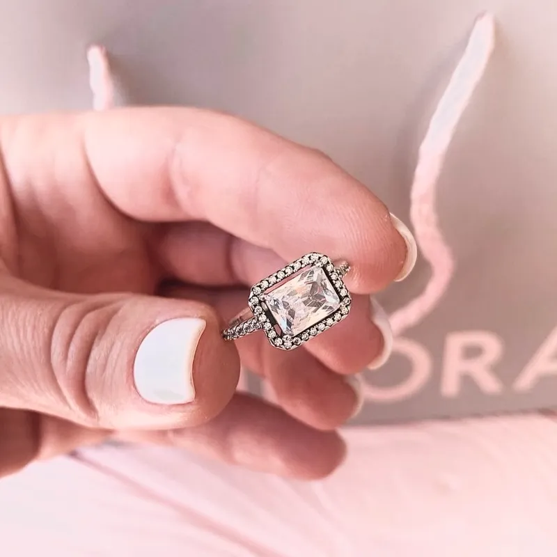 Anillo Pandora cuadrado