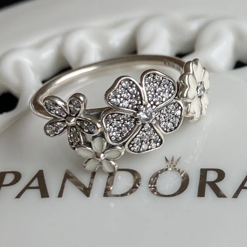 Anillo Pandora flores