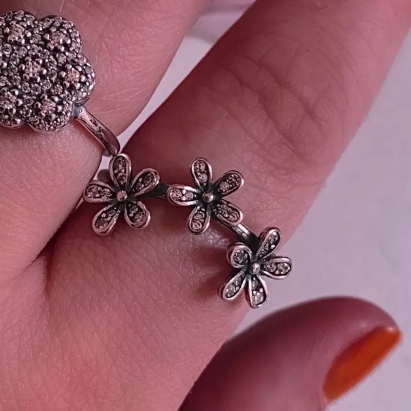 Anillo Pandora margaritas 