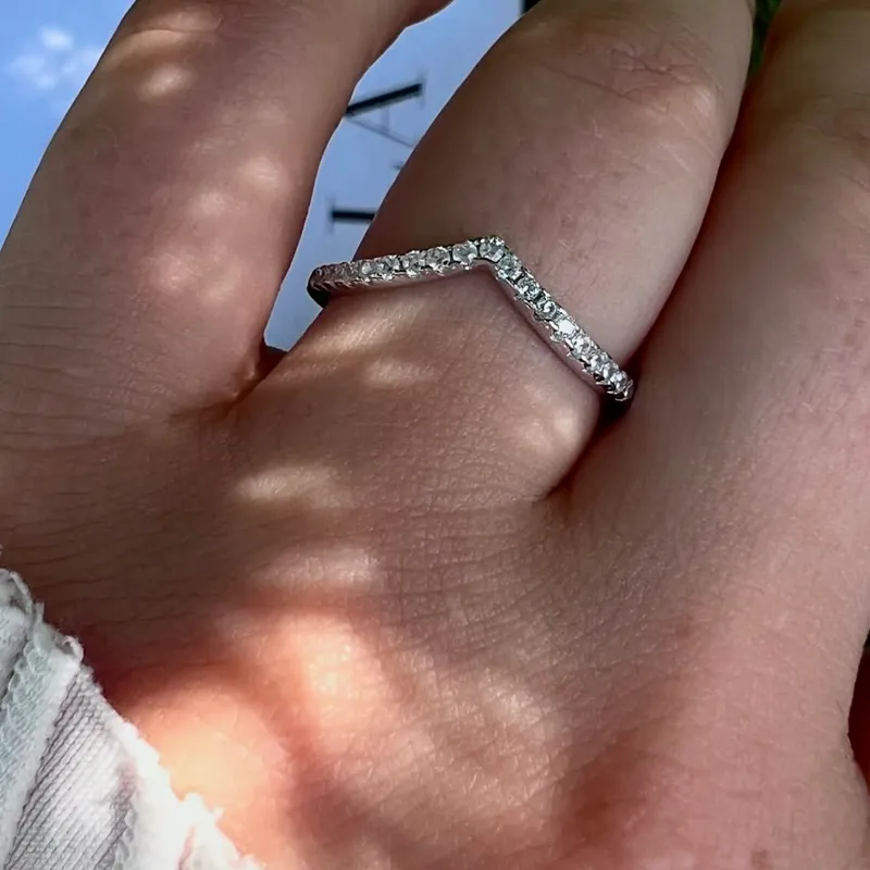 Anillo Pandora piquito