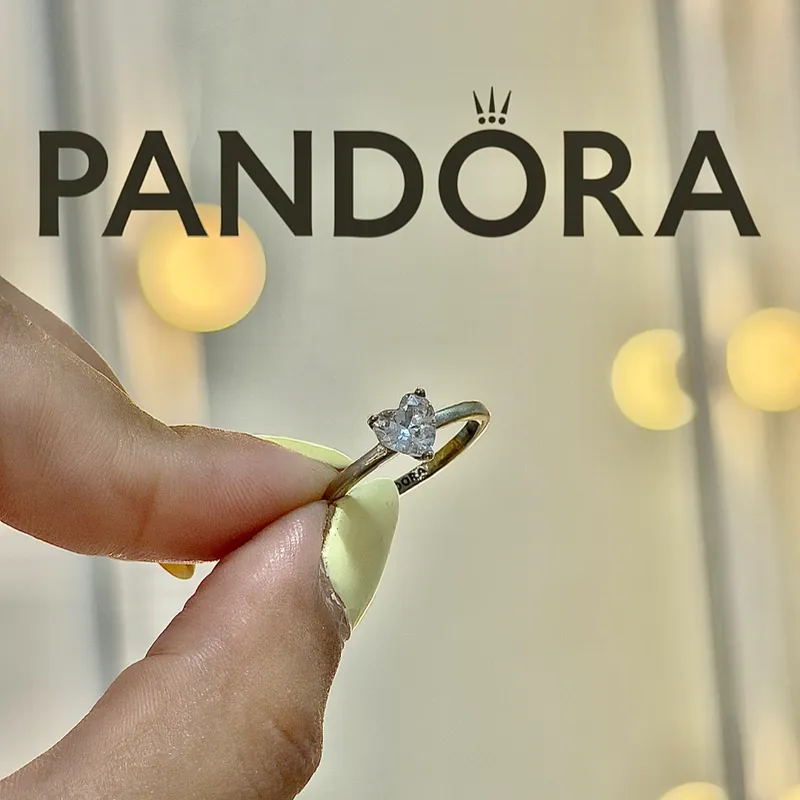 Anillo Pandora solitario corazón